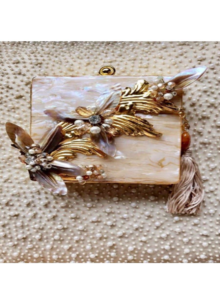 https://www.farahtalibaziz.com.pk/images/thumbs/0000070_floral-embellished-clutch.jpeg