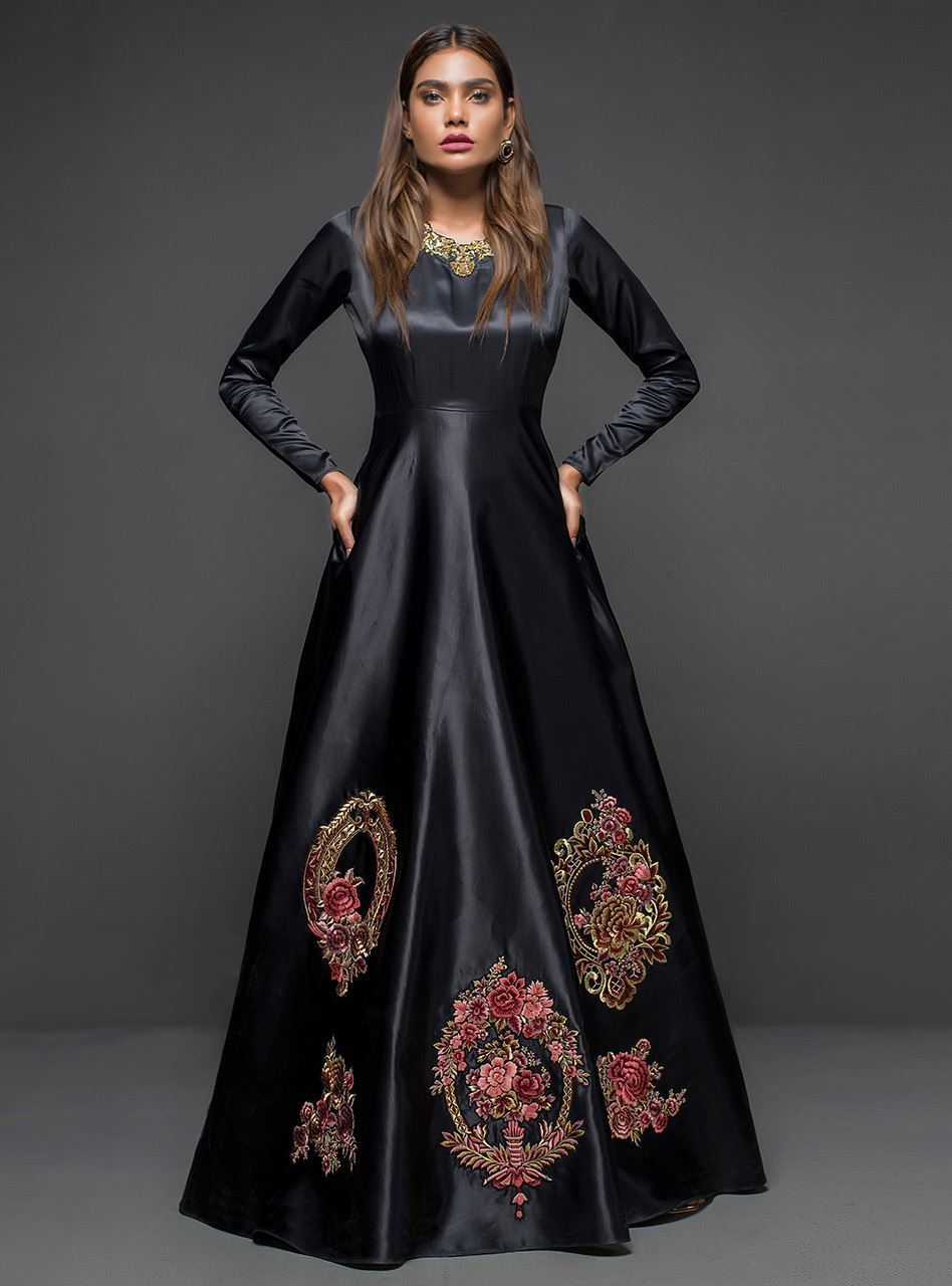 Black Gown - D 04