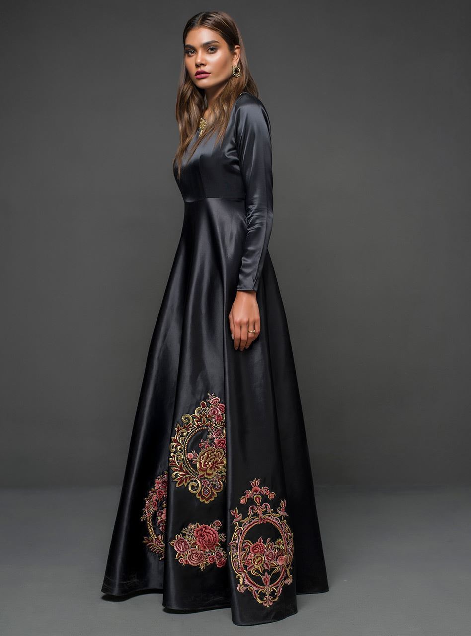 Black Gown - D 04