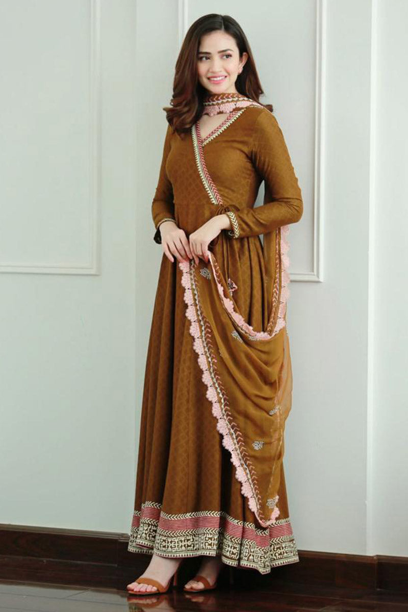 Whirl Angarkha and Dupatta