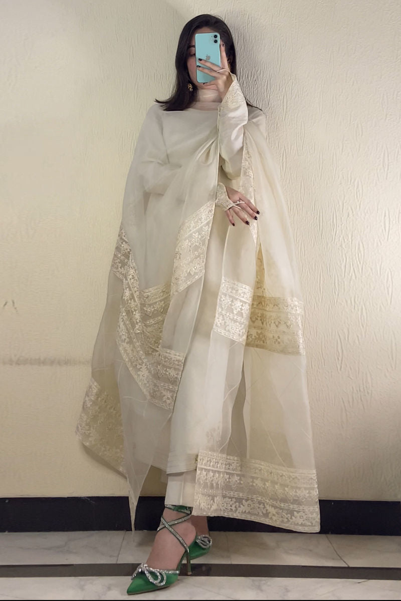 Naaz