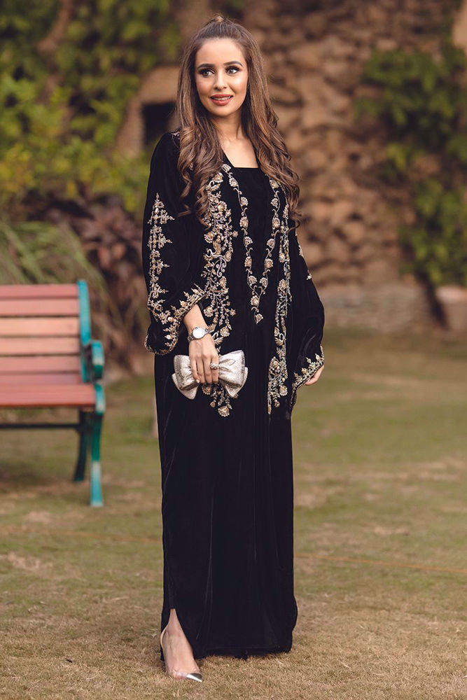 https://www.faridahasan.com/images/thumbs/0002545_sparkle-bail-kaftan_1000.jpeg