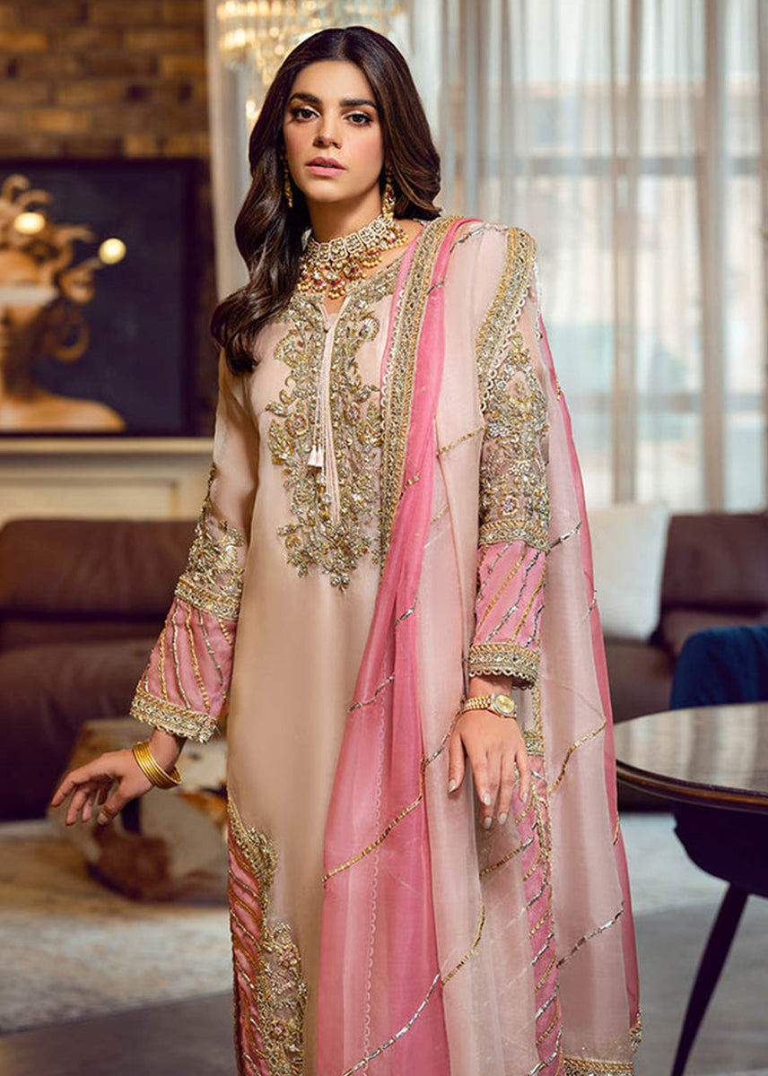 Sara Rohale Asghar – Peach Nouveau Style
