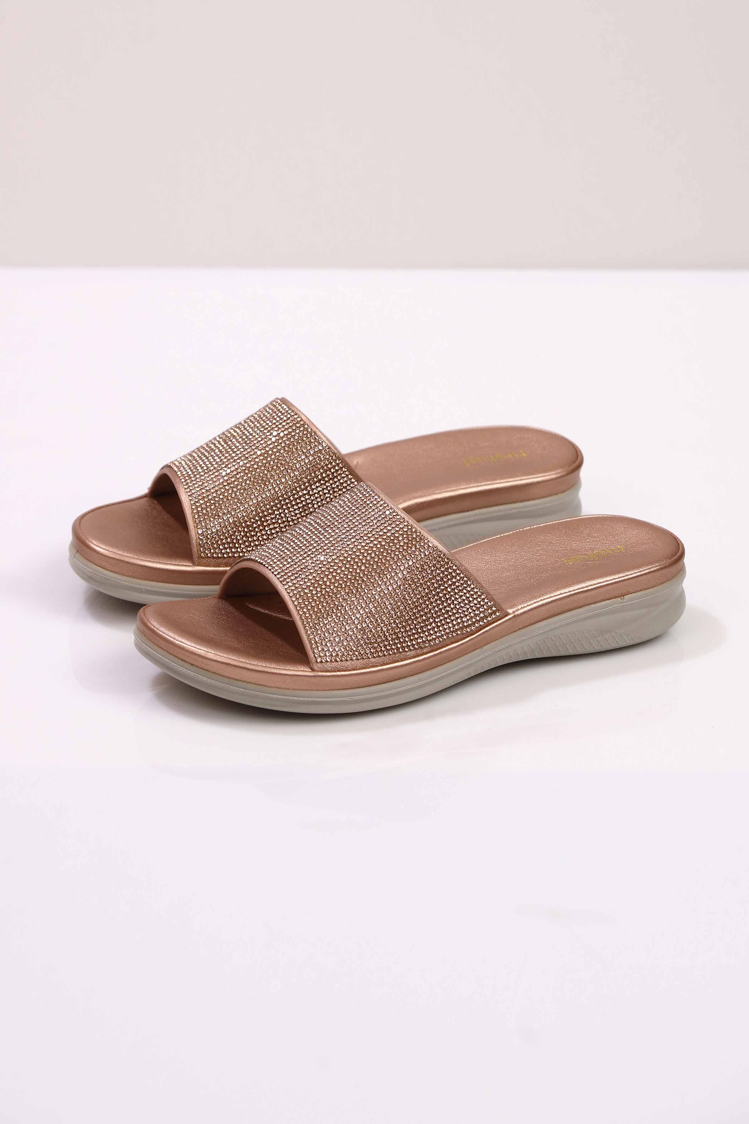 Champagne Wedge-442952916