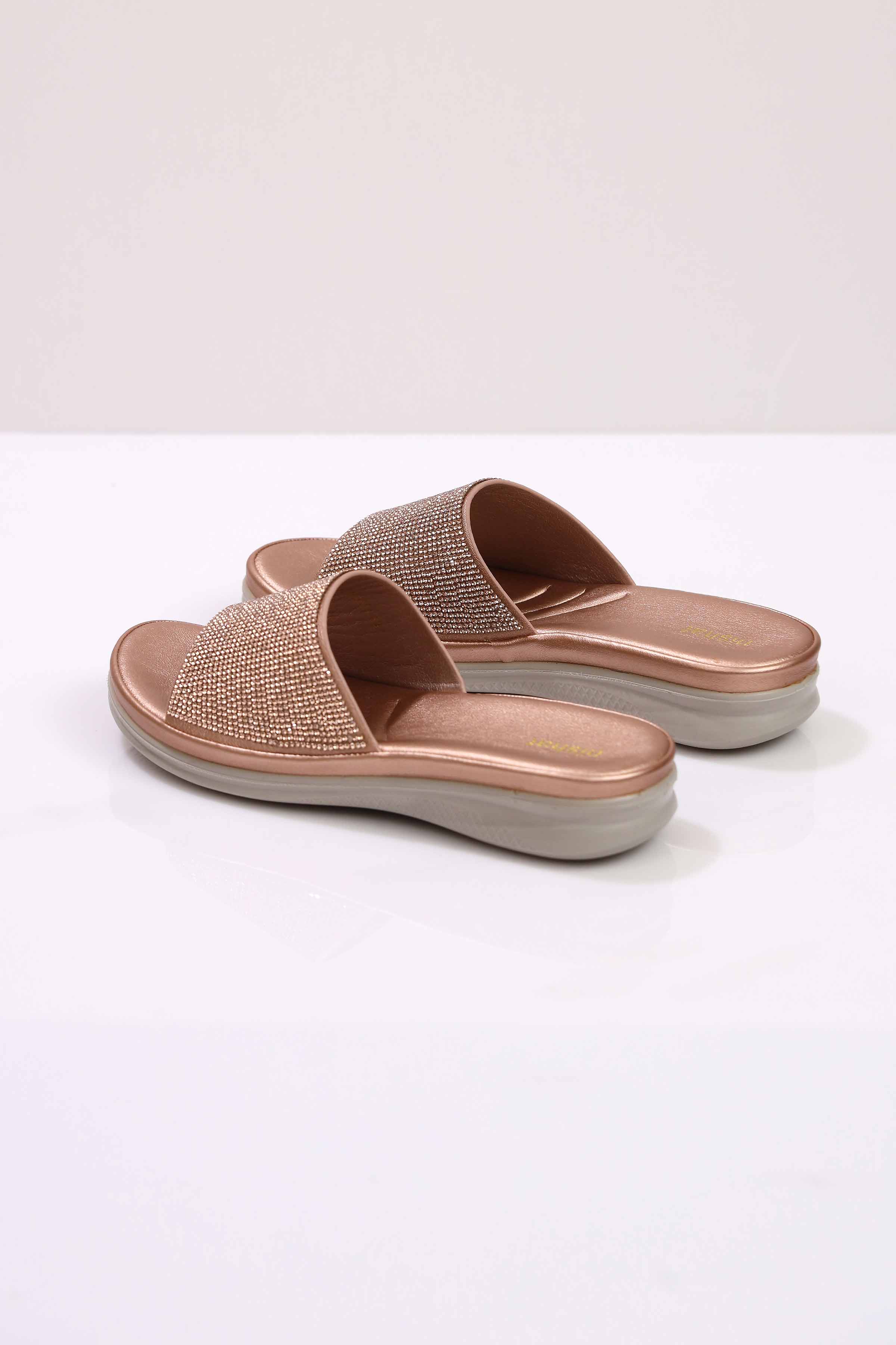 Champagne Wedge-442952916