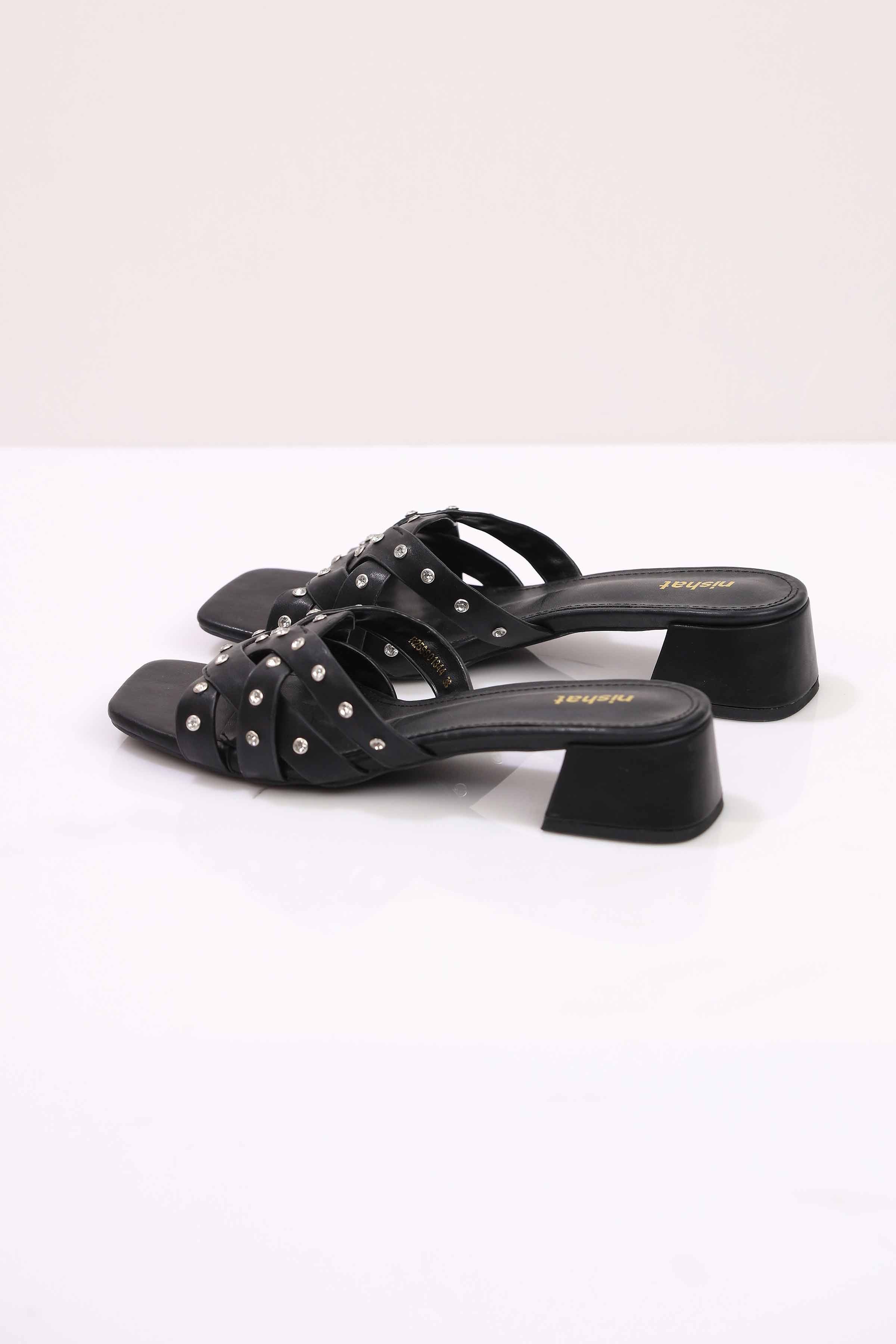 Black Wedge-442982903