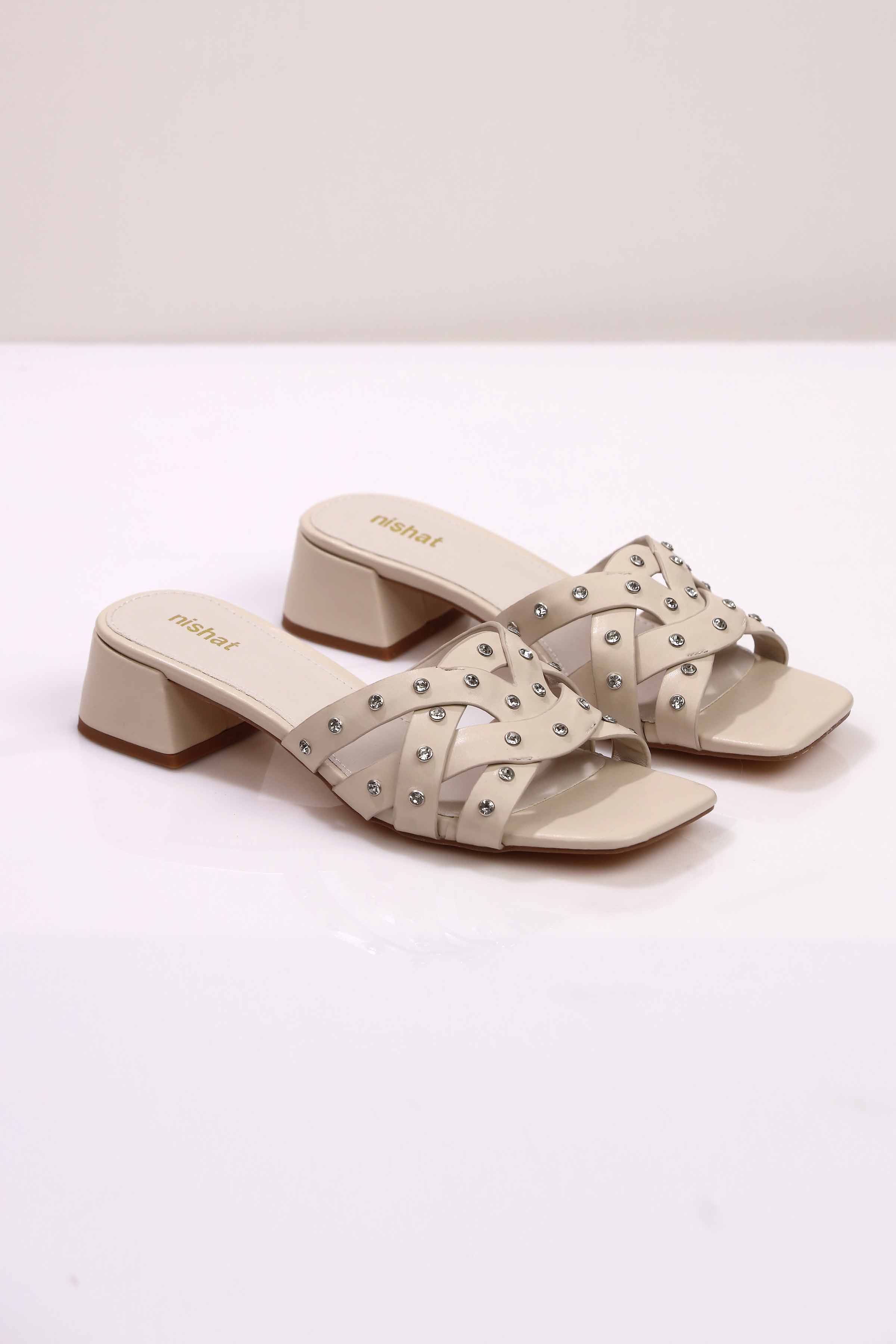 Off White Wedge-442982907