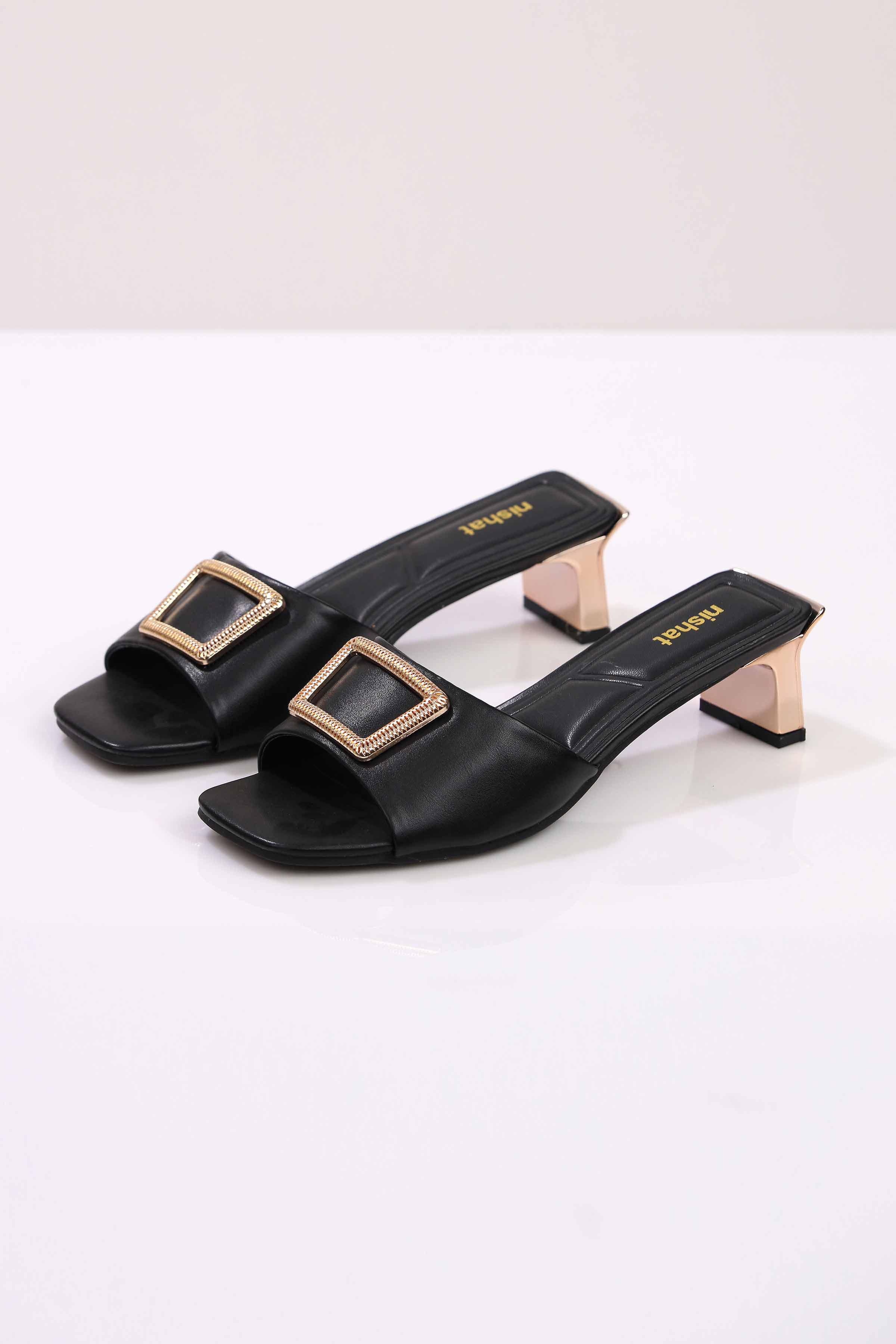 Black Wedge-443132903