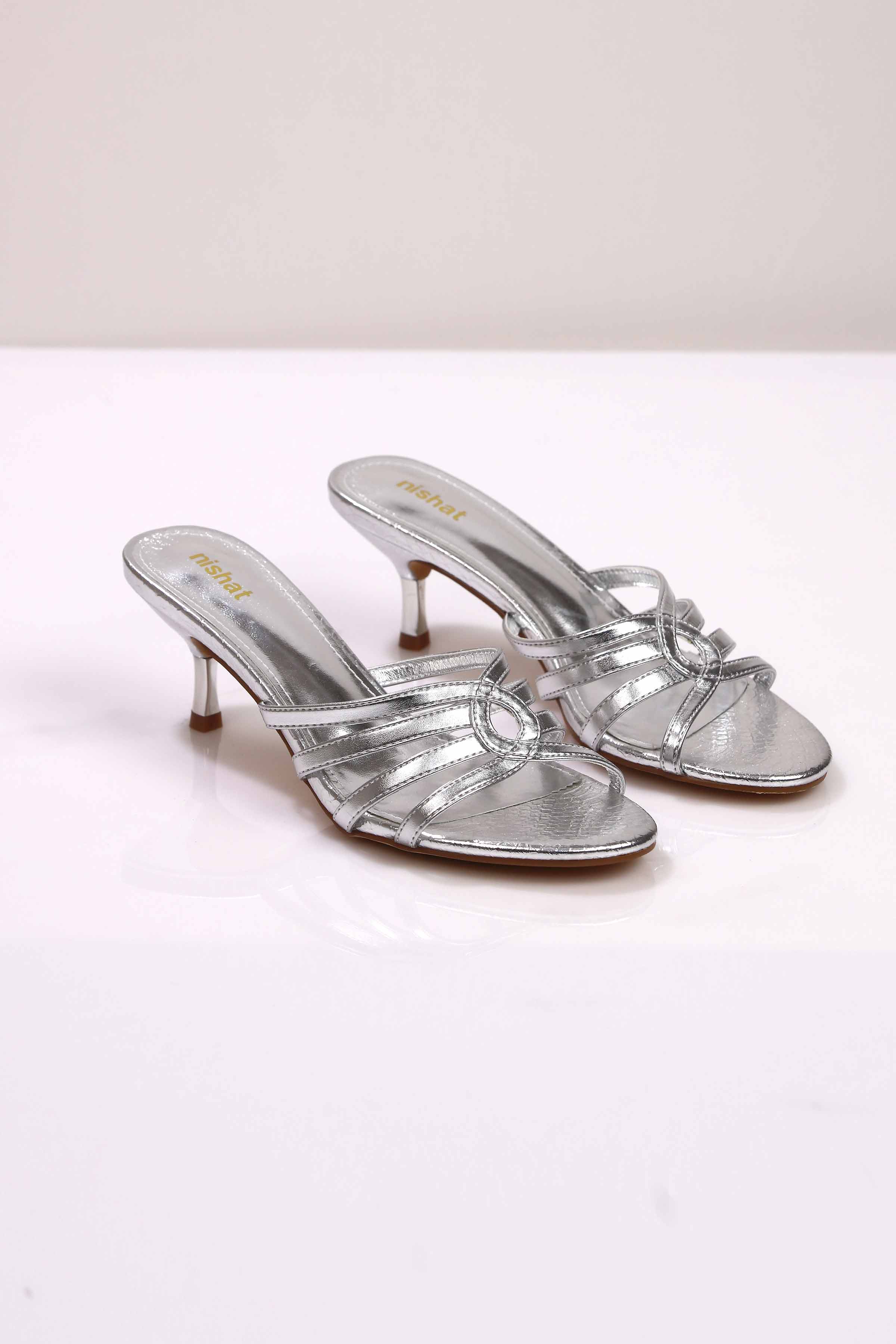 Silver Heels-443152920