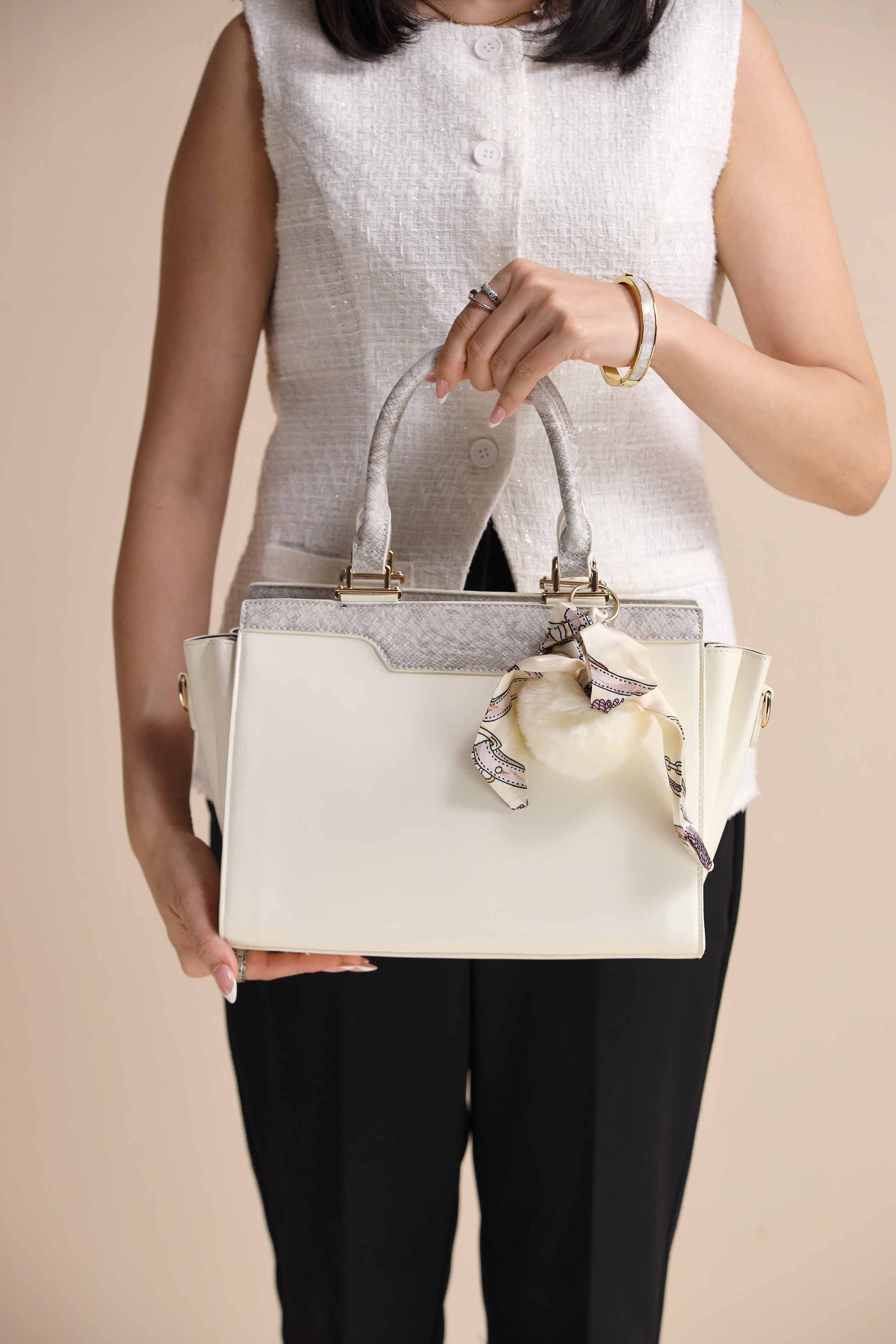 https://cdn.shopify.com/s/files/1/0534/2065/4791/files/000444842112-_2.jpg?v=1757332143