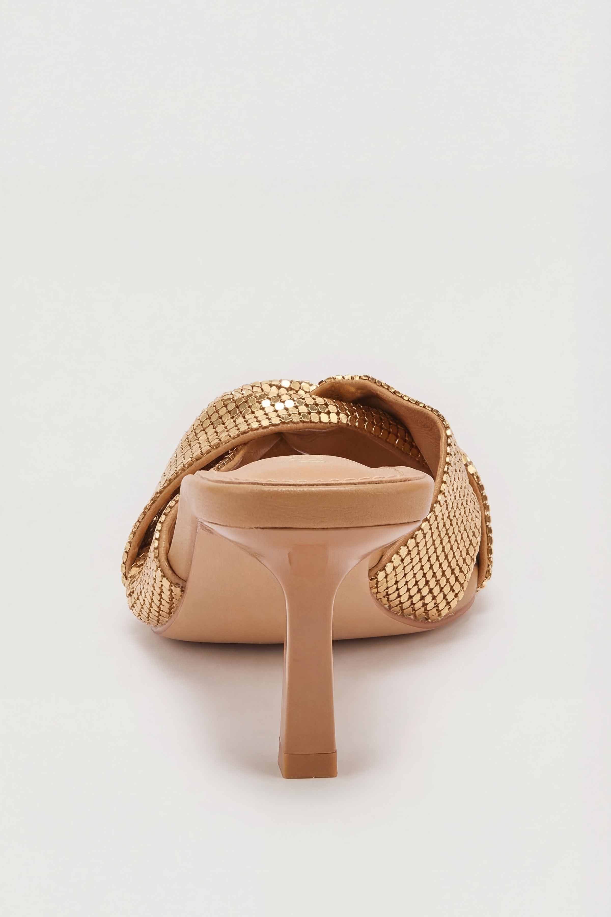 Camel Heels-445172929