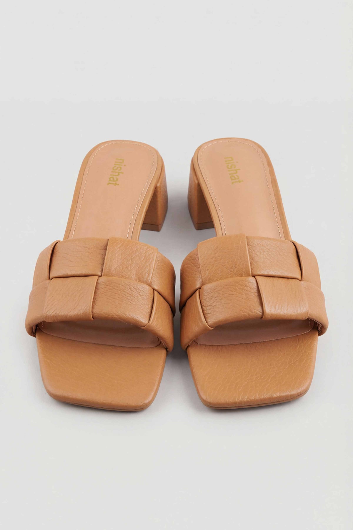 Camel Wedges-445342929