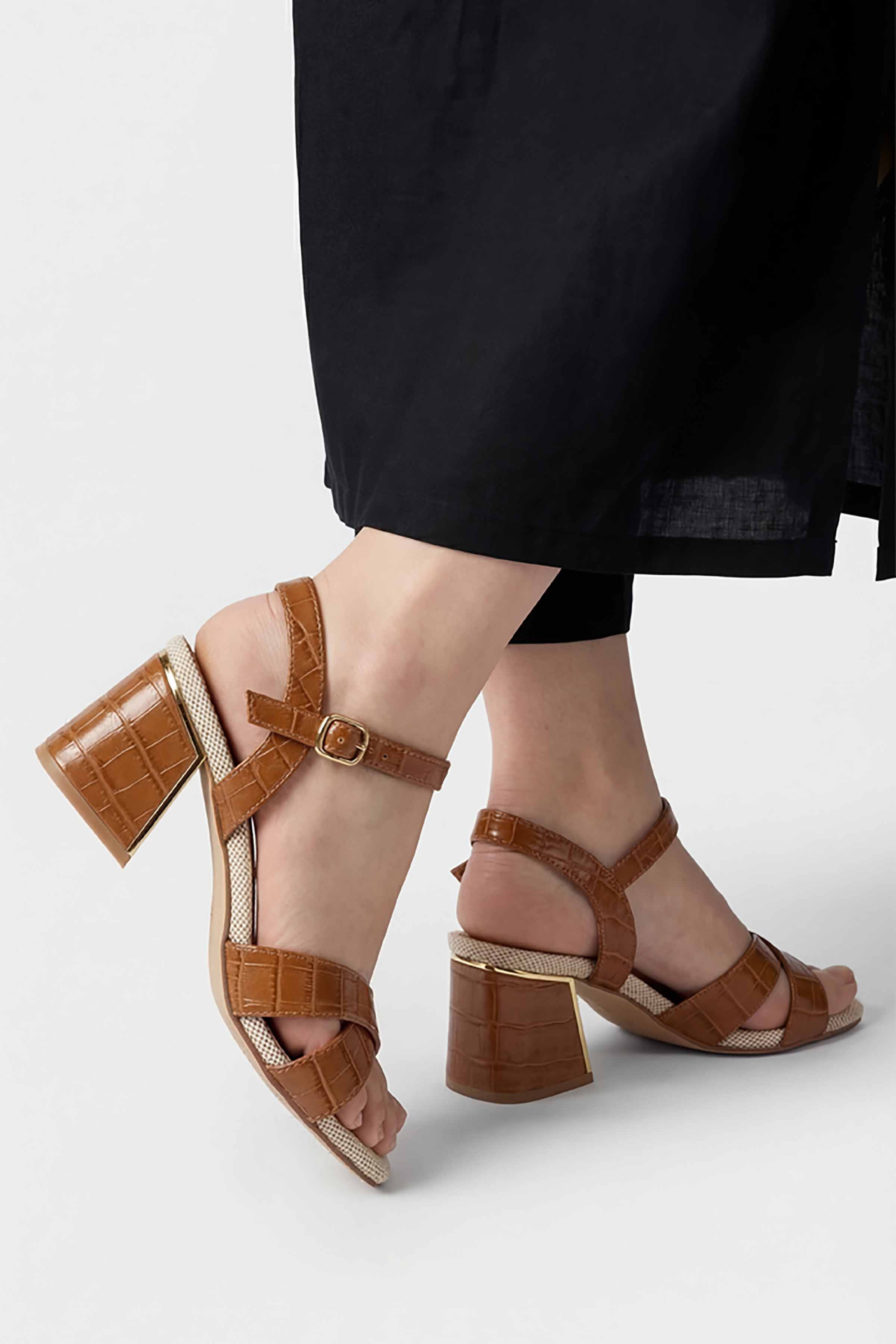 Camel Block Heels-449302929