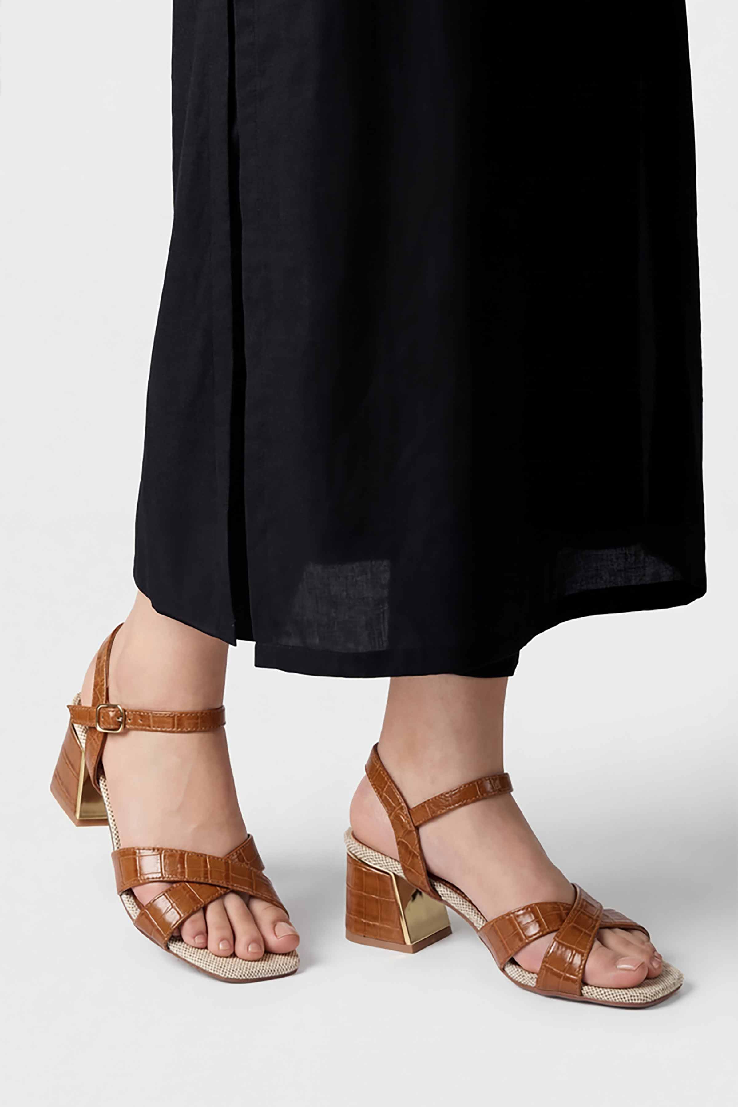 Camel Block Heels-449302929