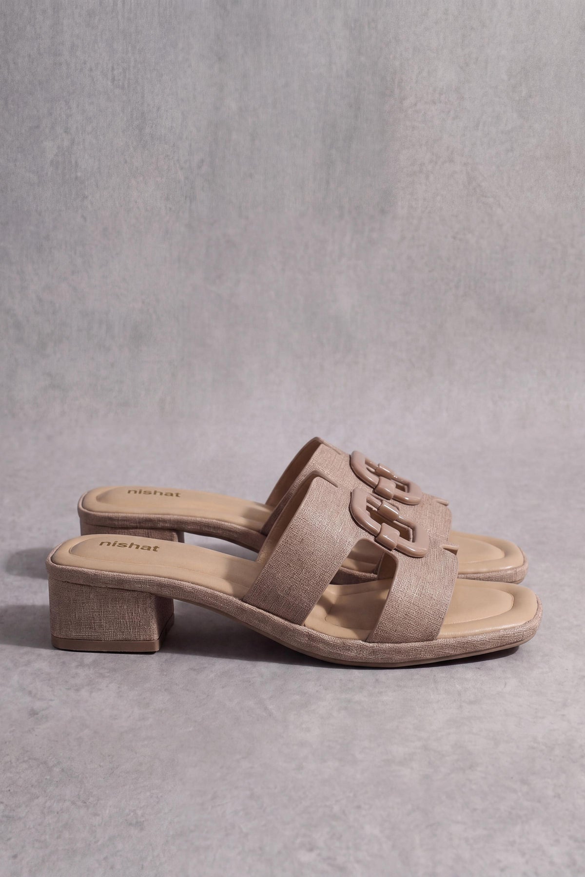 Pink Chappal-449472905
