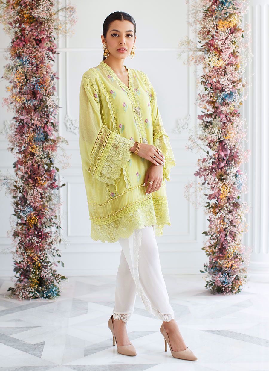 https://www.farahtalibaziz.com.pk/images/thumbs/0005142_lace-overlap-crepe-silk-shalwar.jpeg