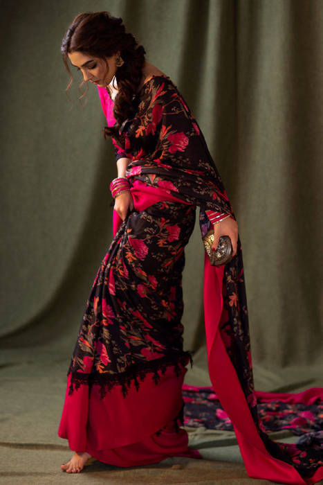Buy Sarees for Ladies in Pakistan