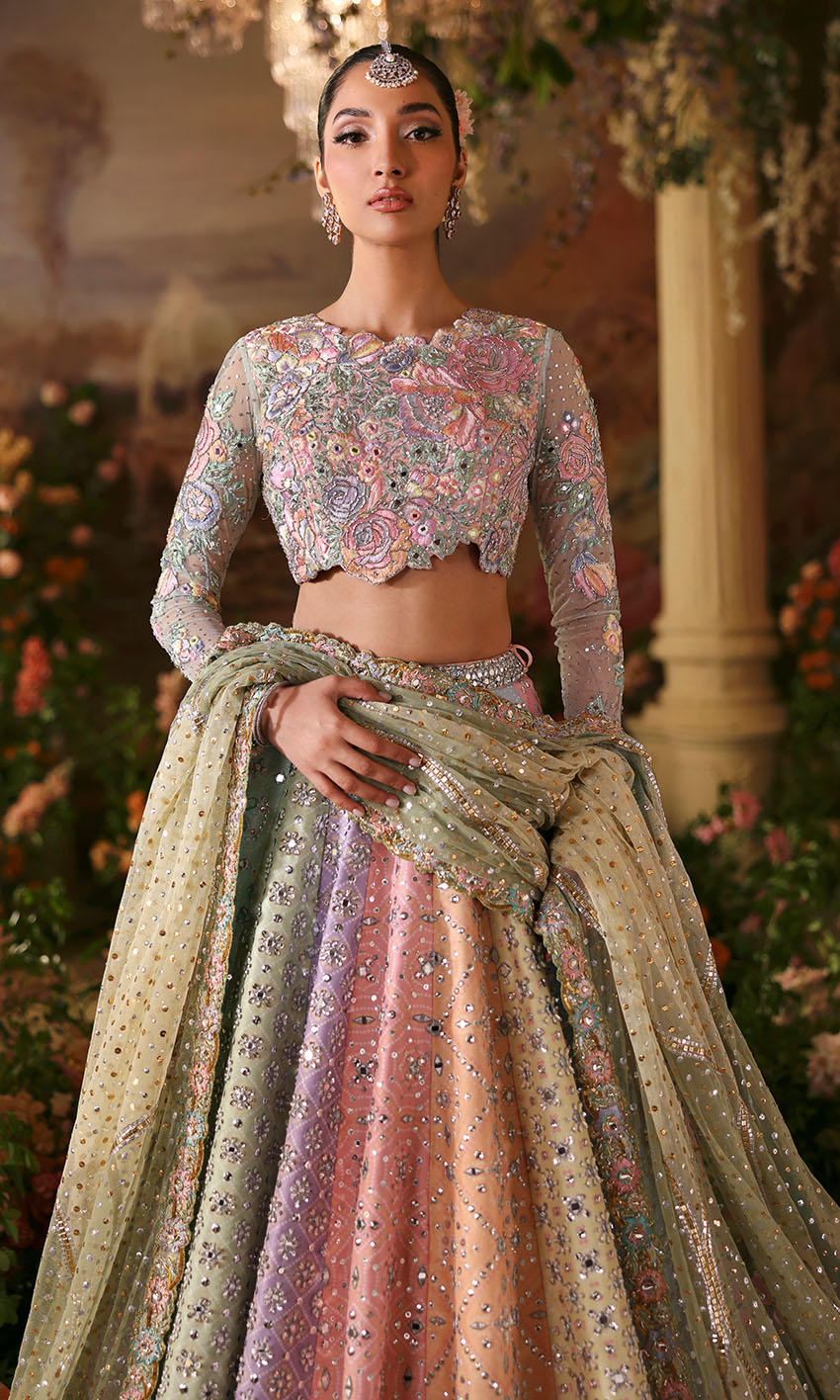 Nomi Ansari – Fairytale Style