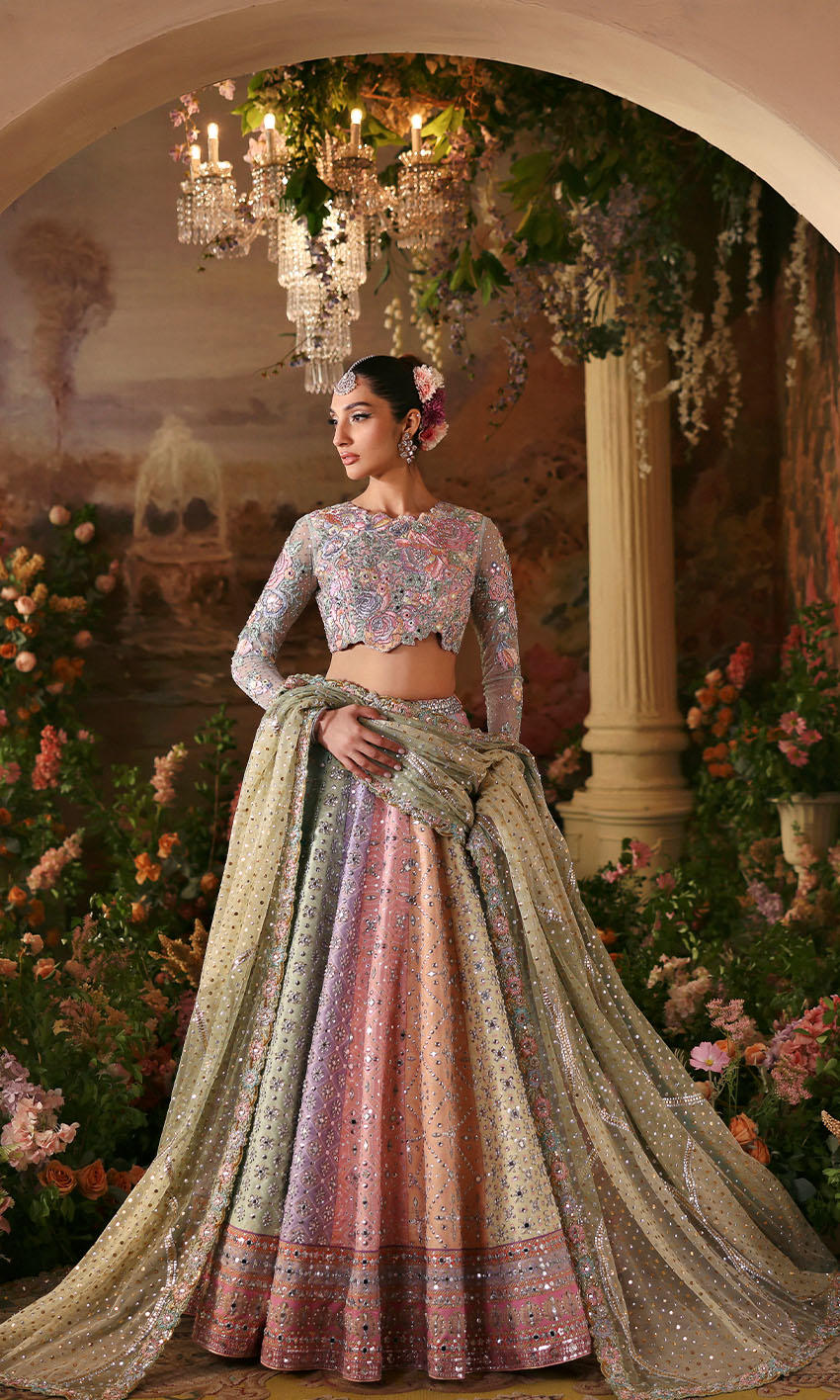 Nomi Ansari – Fairytale Style