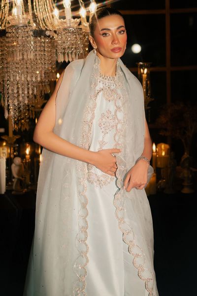Khakaa – Icelis Style