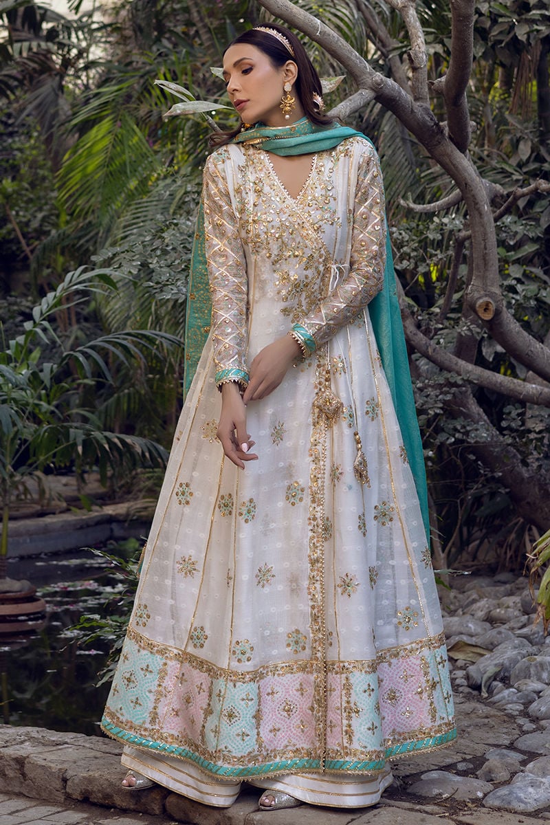 Kanwal Angharkha and Dupatta