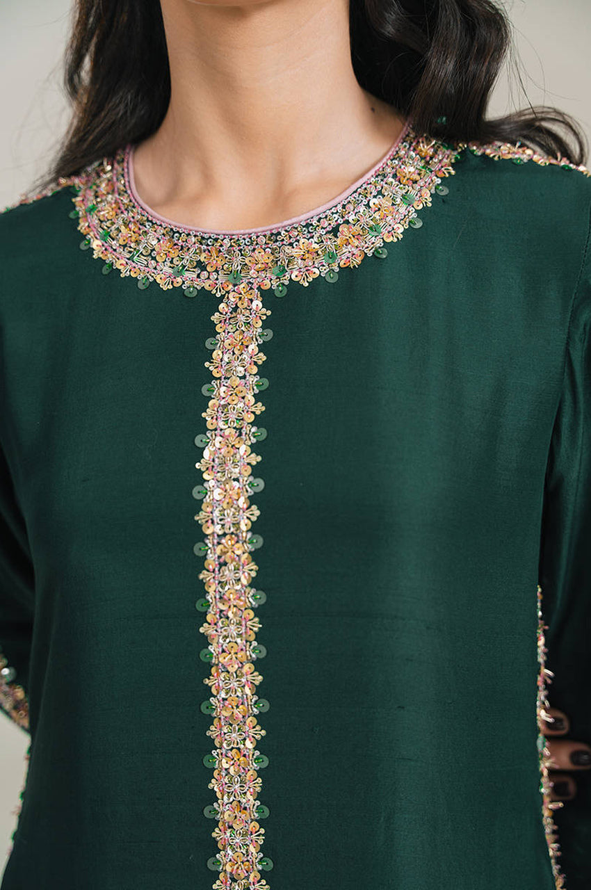 Lila In Silk (Green)