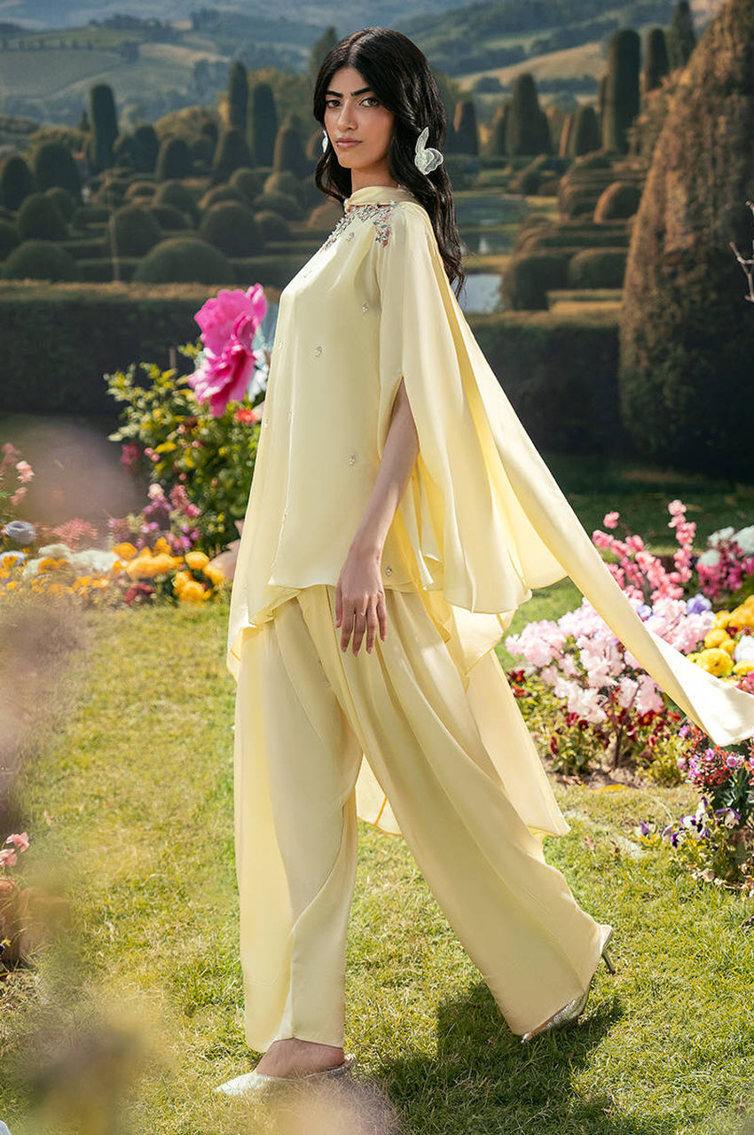 Butter yellow - Exhibition