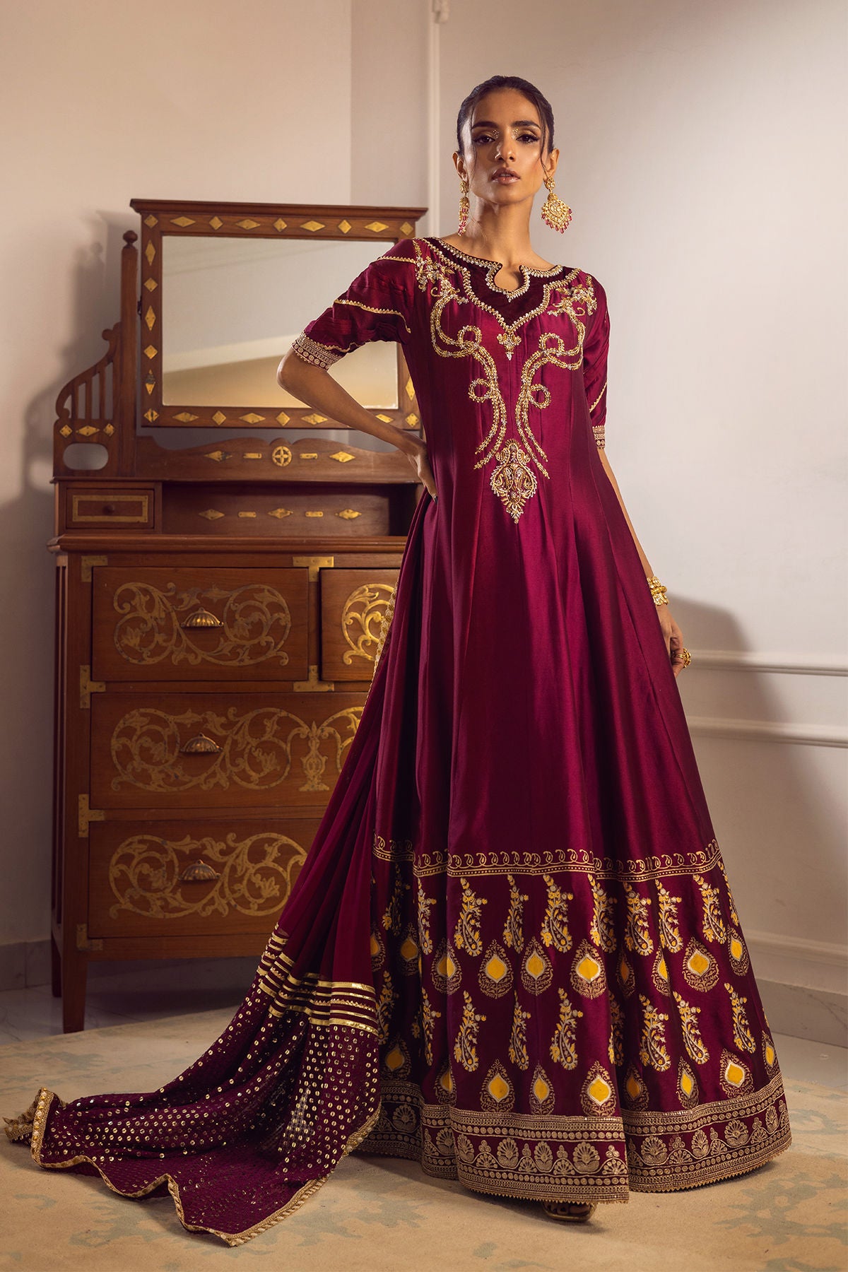 Gulsheen Kalidar (Shirt & Dupatta)