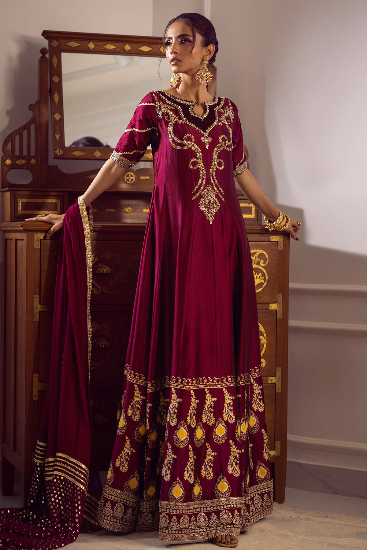Gulsheen Kalidar (Shirt & Dupatta)
