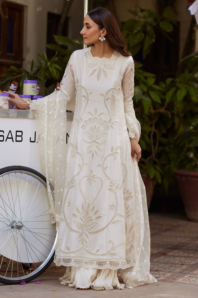 Vera Kalidaar and Dupatta