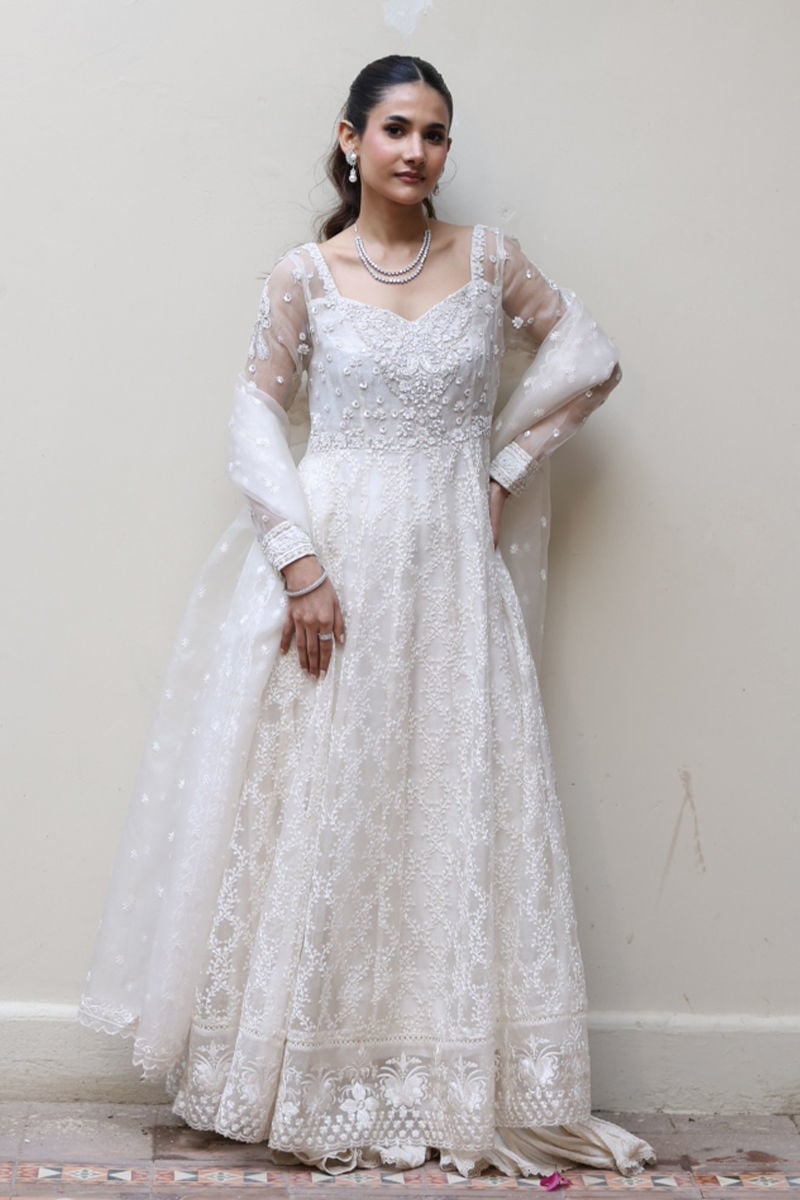 Elenora Kalidaar and Dupatta