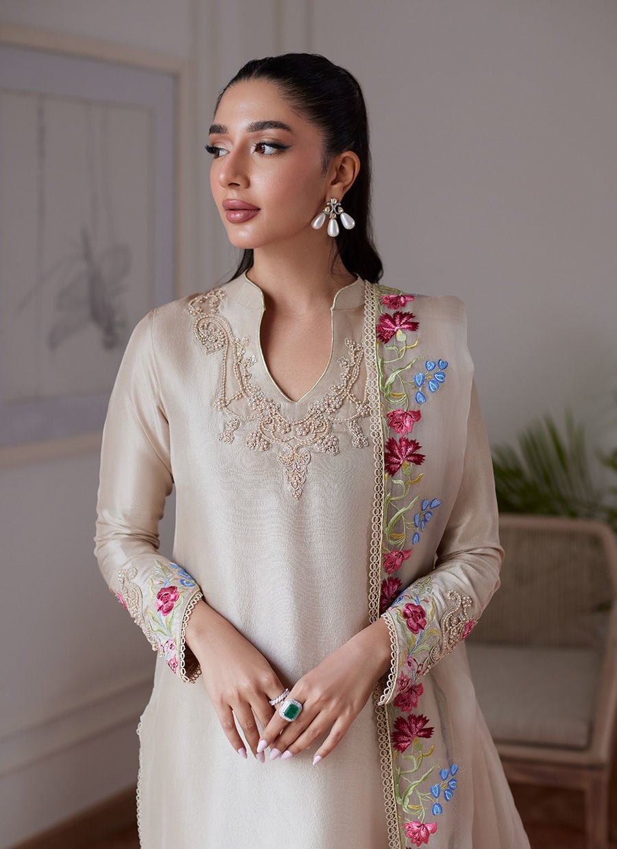 https://www.farahtalibaziz.com.pk/images/thumbs/0014085_liara-sand-embroidered-rawsilk-shirt-and-dupatta-with-pants.jpeg