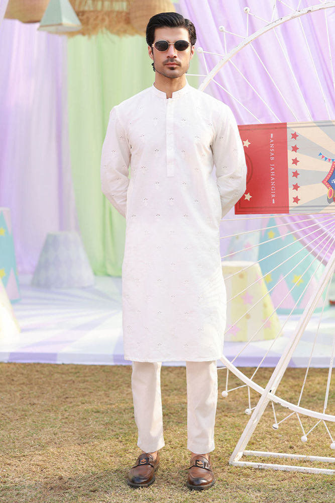 Remy with Timeless Appeal | Ansab Jahangir