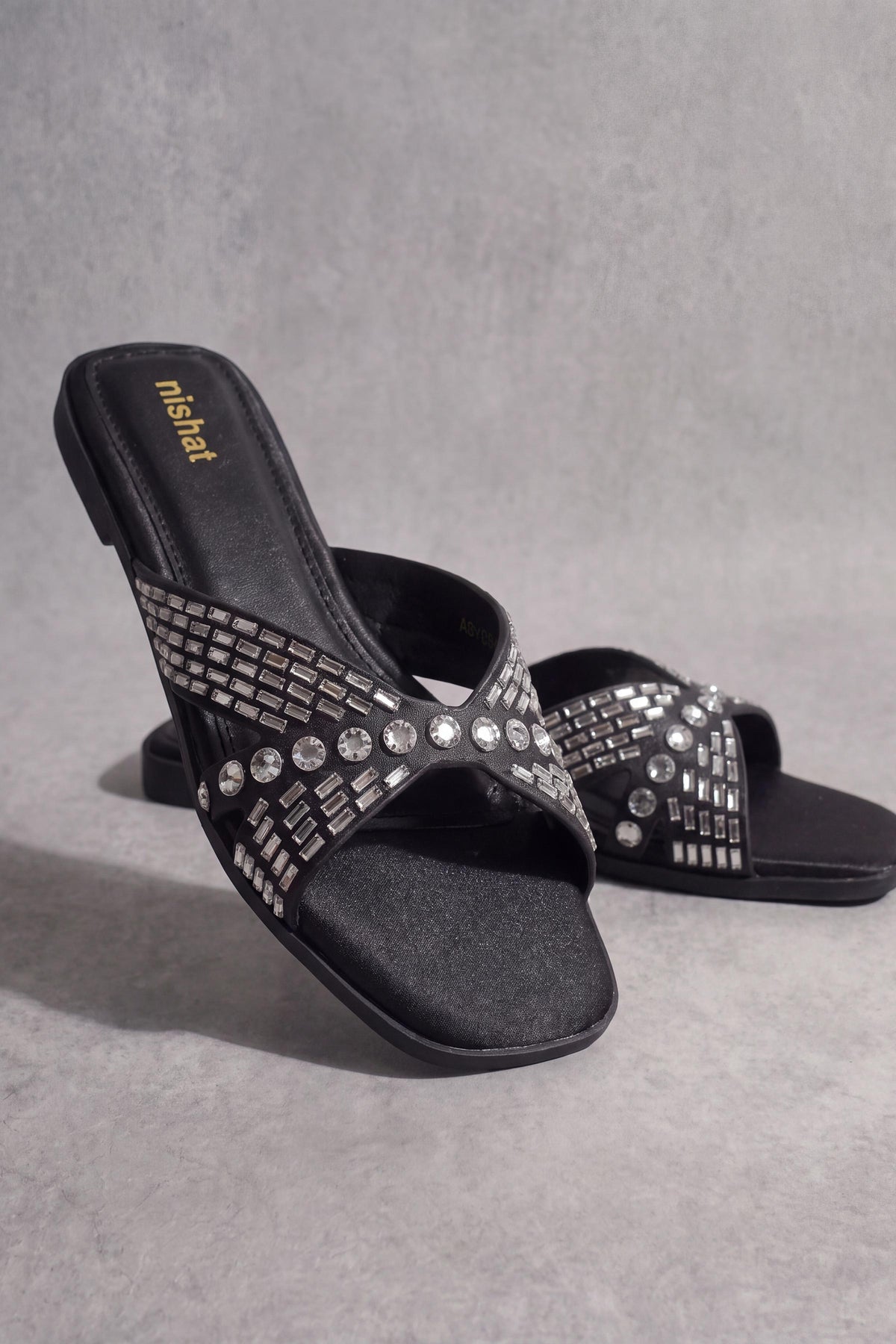 Black Chappal-1717282903