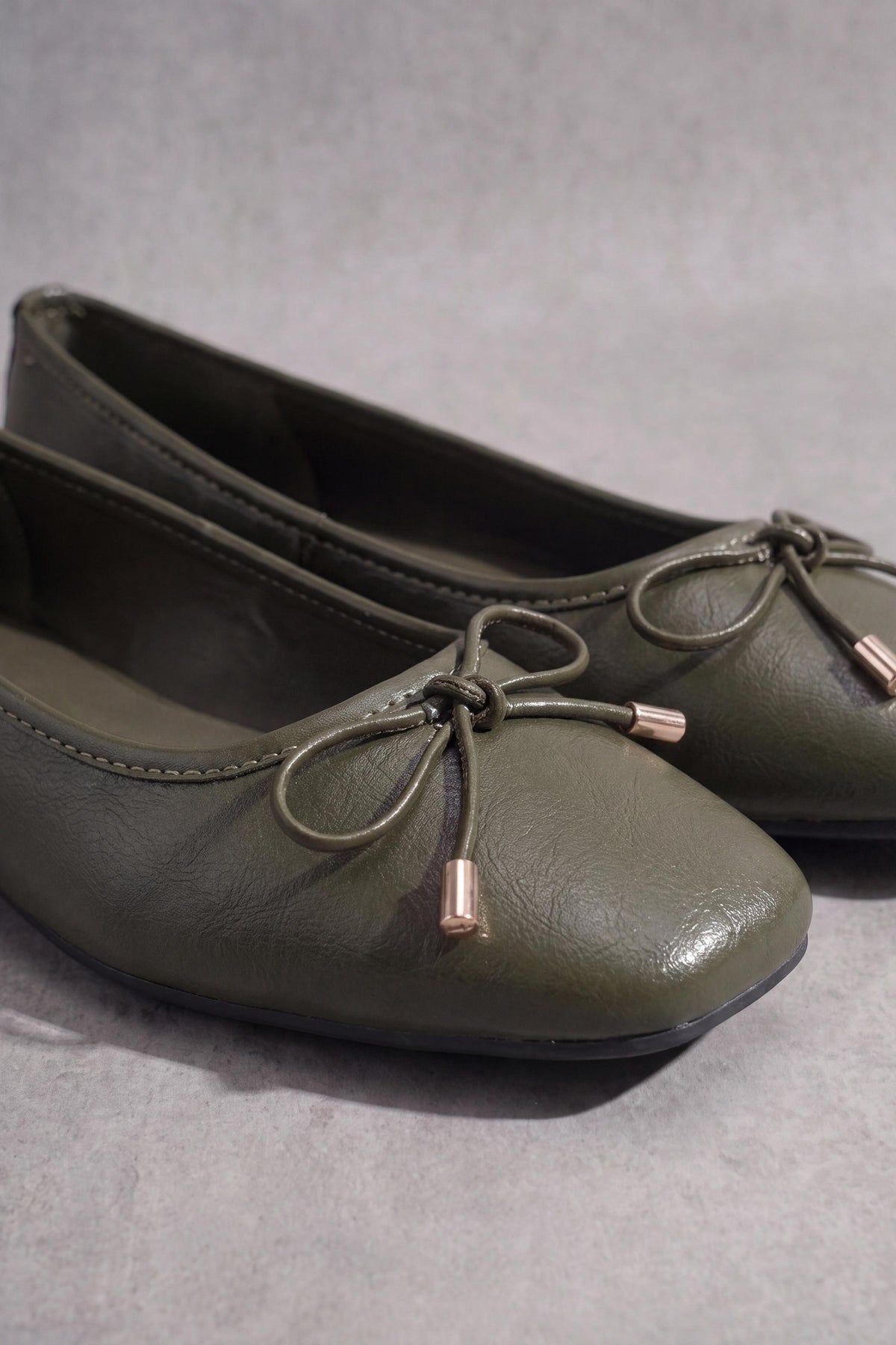 Green Loafers-1717642904
