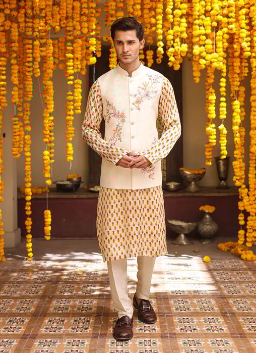 Azoth Embroidered Black Waistcoat