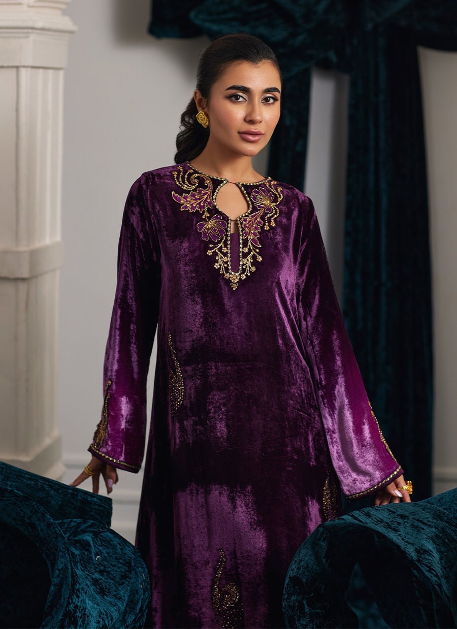 https://www.farahtalibaziz.com.pk/images/thumbs/0021082_nia-ombre-velvet-kaftan-with-pants-and-dupatta.jpeg
