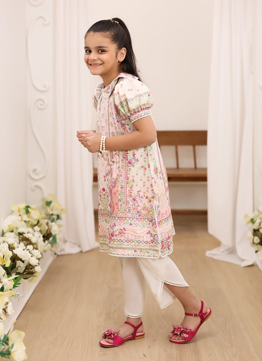 Brea Blossom With Pants