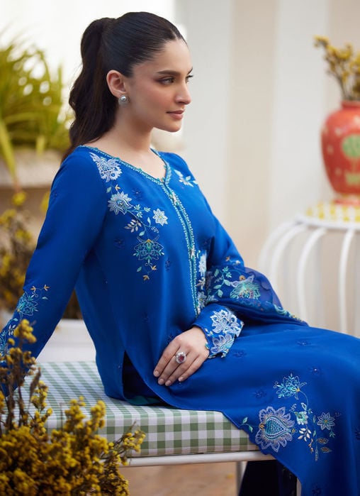 Pinar Black Shirt And Dupatta