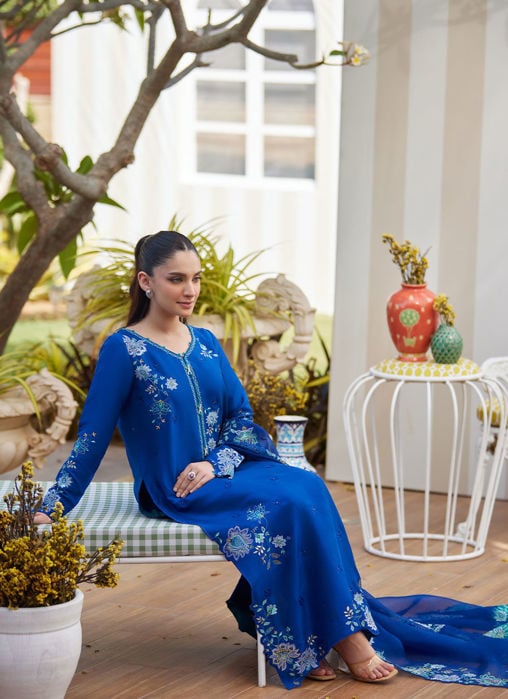 Pinar Black Shirt And Dupatta