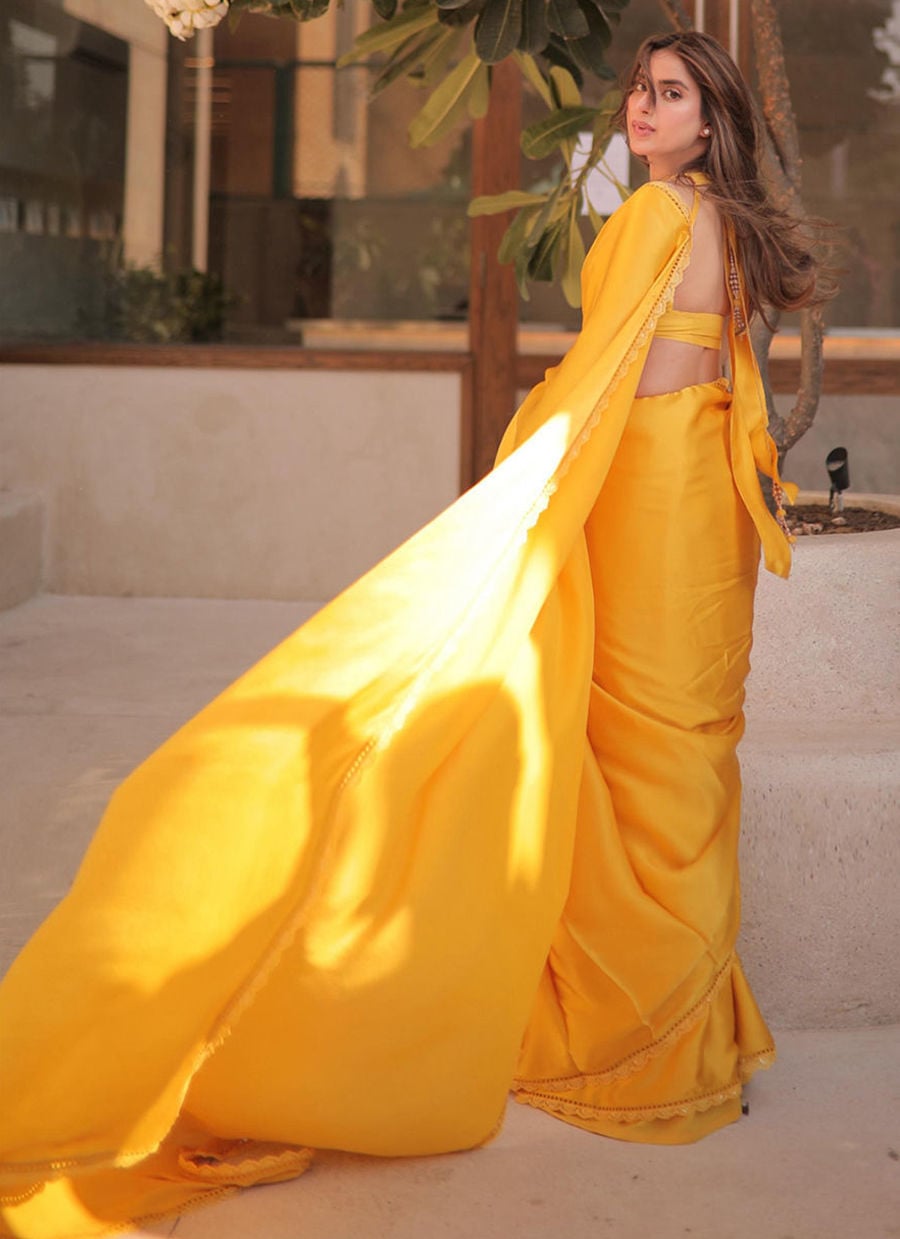 https://www.farahtalibaziz.com.pk/images/thumbs/0023798_saboor-aly-in-canary-yellow-saree.jpeg