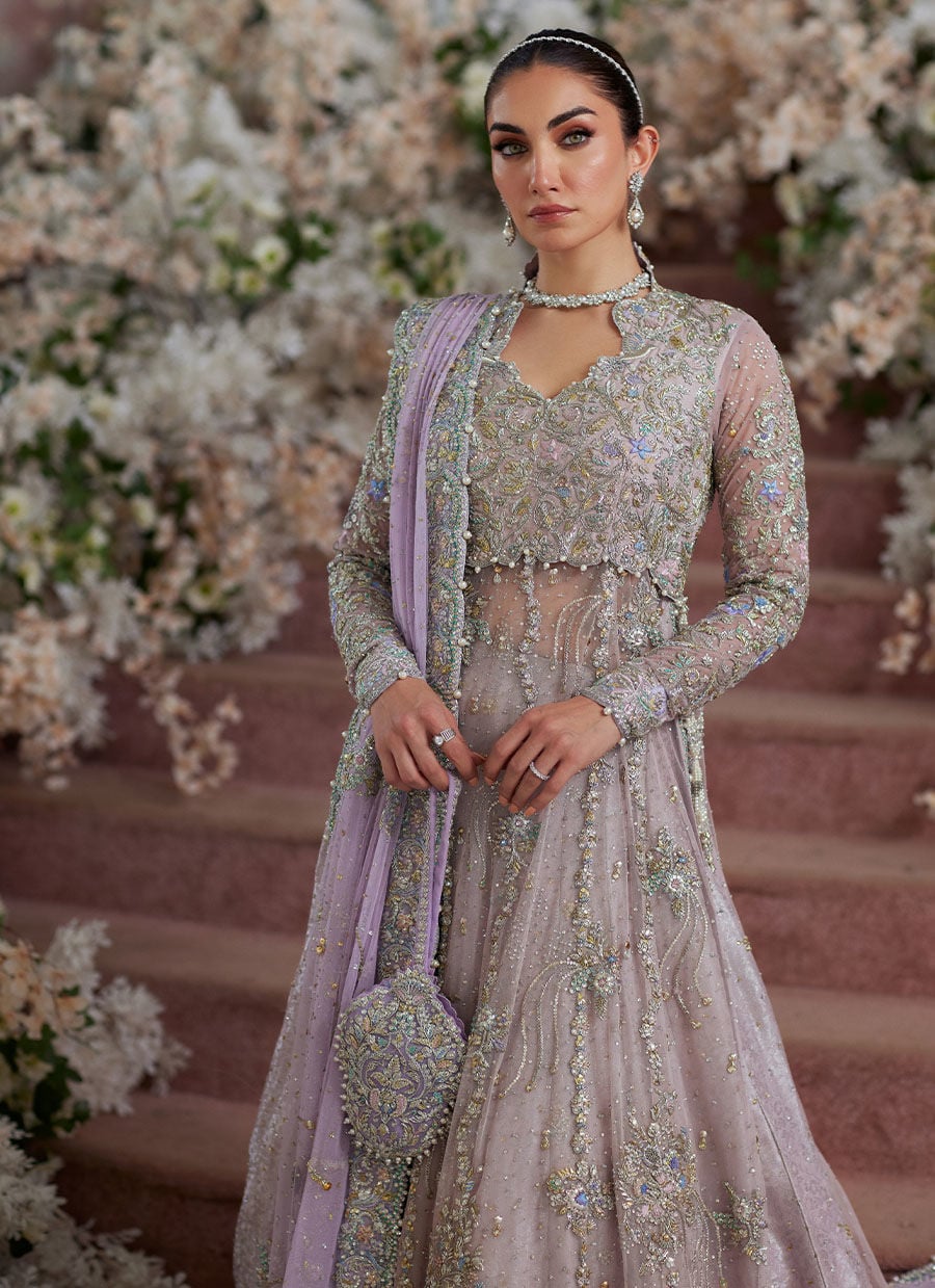Farah Talib Aziz – Elanur Style
