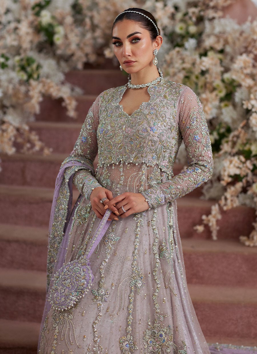 Farah Talib Aziz – Elanur Style