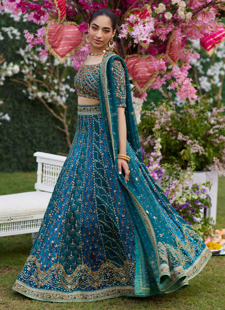 Avani Lehnga Choli
