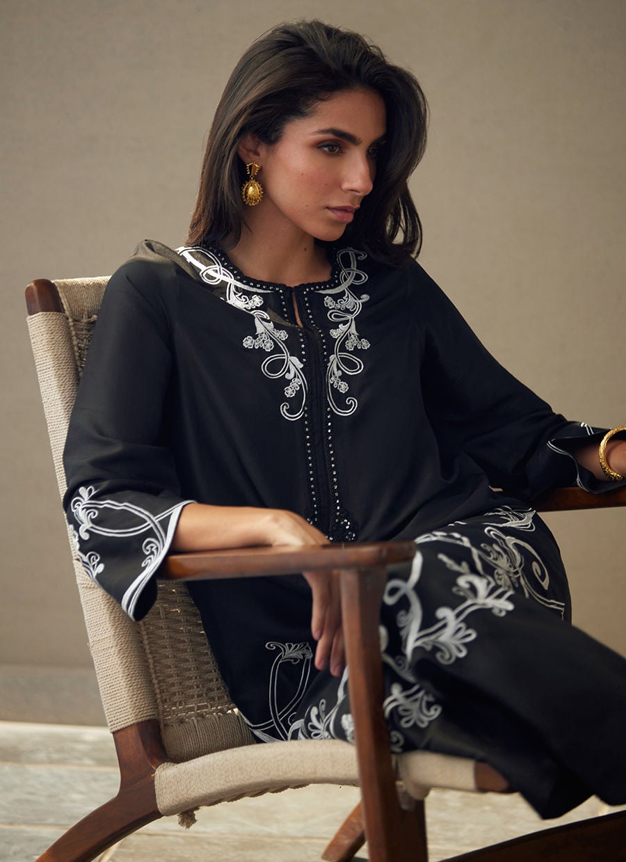 Serai Black Silk Kaftan