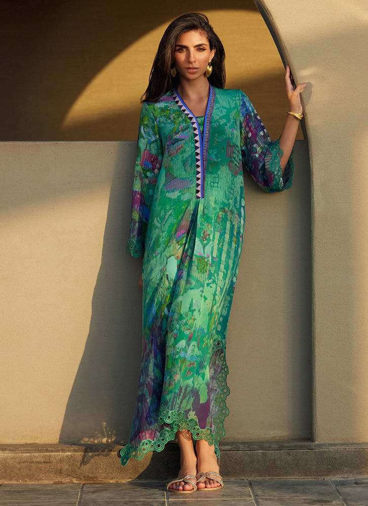 https://www.farahtalibaziz.com.pk/images/thumbs/0027227_ariel-emerald-crepe-kaftan_1000.jpeg