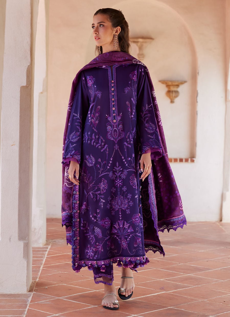 Farah Talib Aziz – Vicenta Violet Style