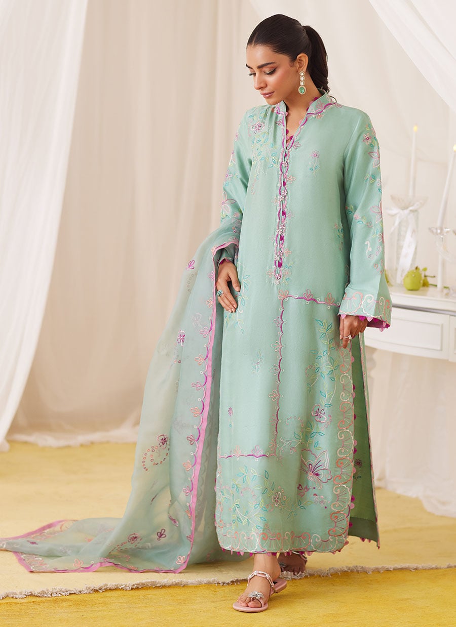 https://www.farahtalibaziz.com.pk/images/thumbs/0028819_petra-fern-green-embroidered-shirt-and-dupatta.jpeg