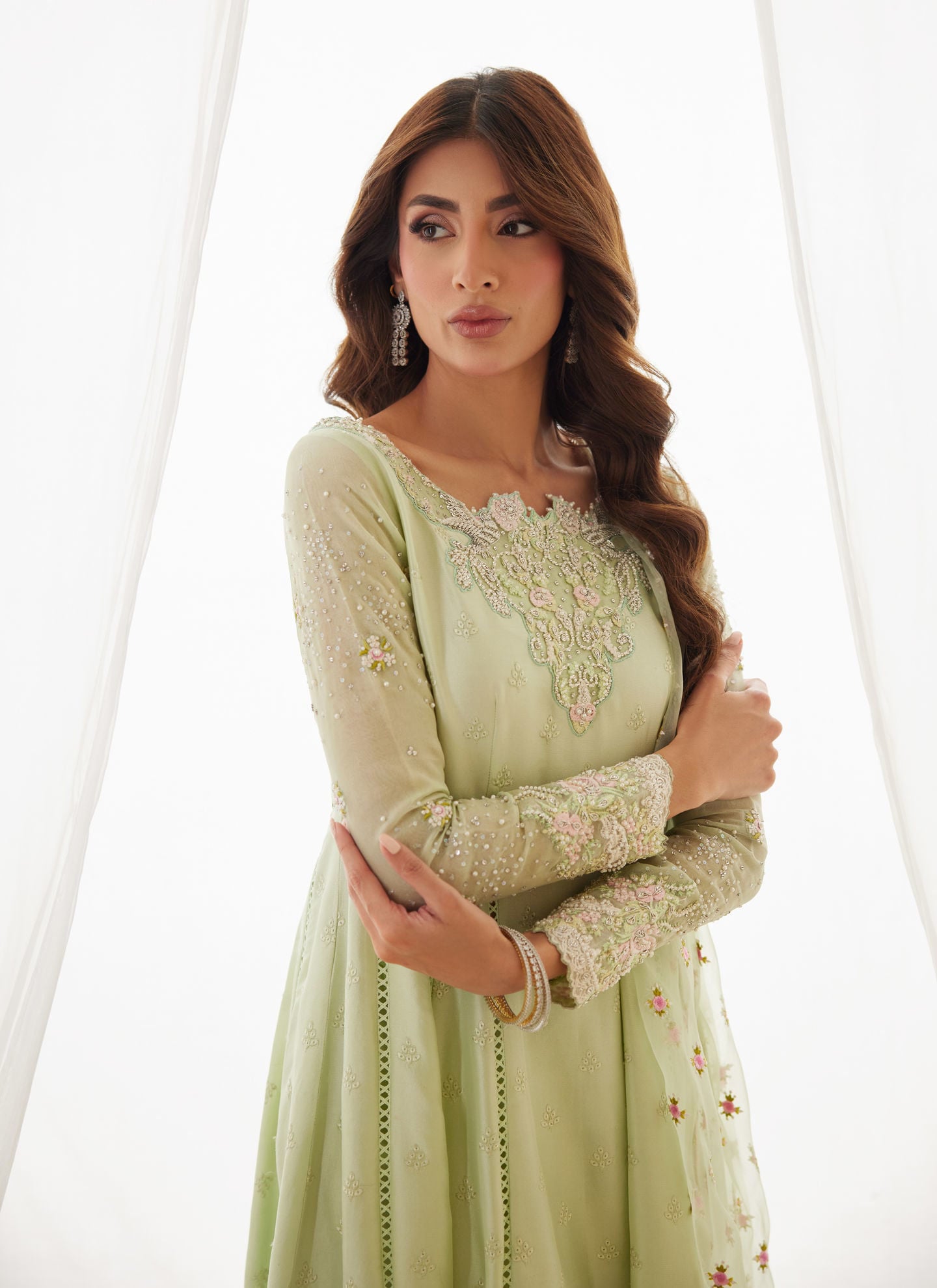 https://www.farahtalibaziz.com.pk/images/thumbs/0030583_leni-apple-green-shirt-and-dupatta.jpeg