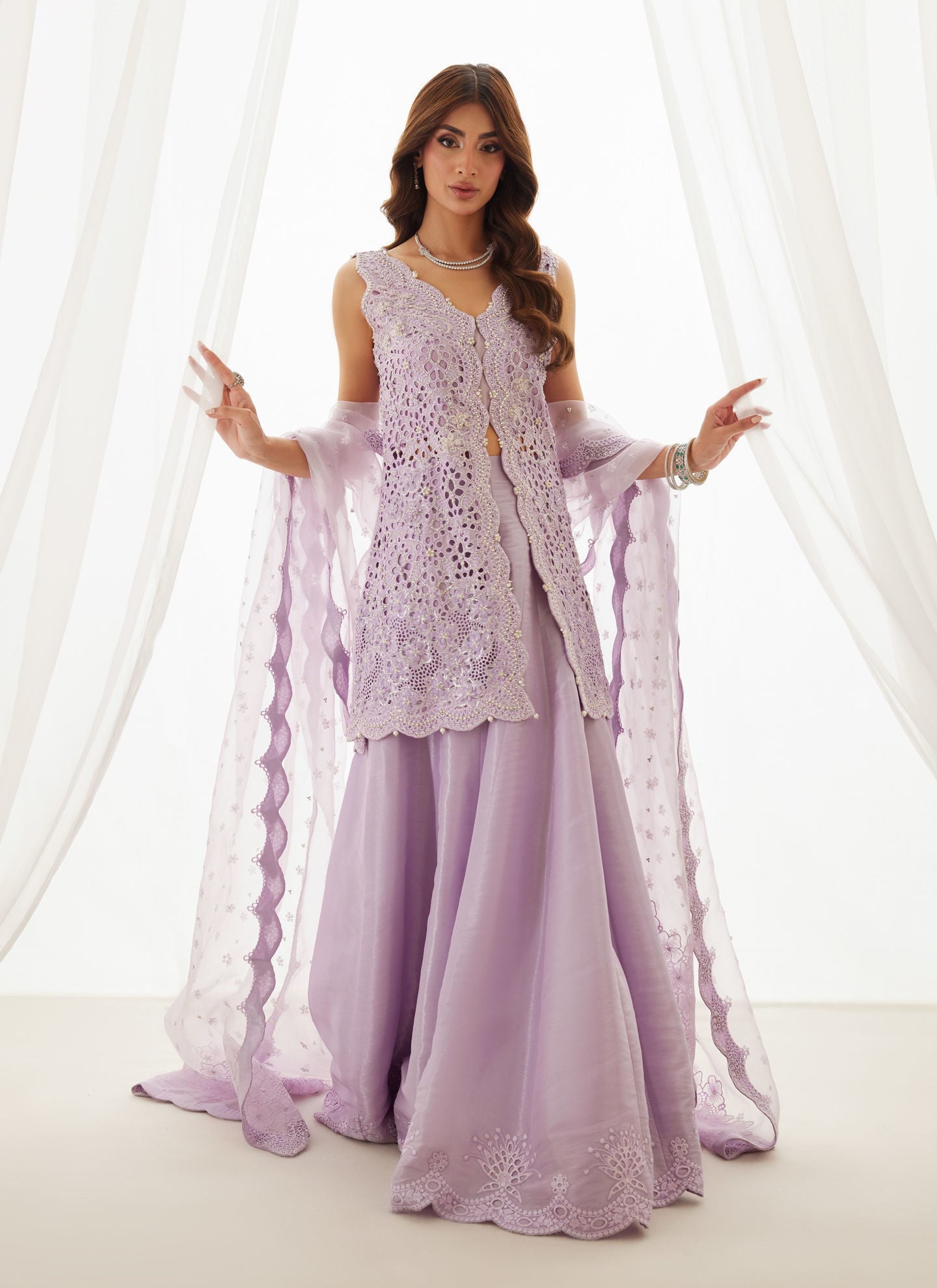 https://www.farahtalibaziz.com.pk/images/thumbs/0030649_lumi-lavender-shirt-lehenga-and-dupatta.jpeg